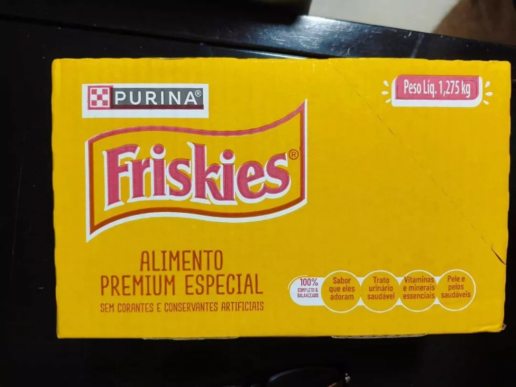 Patricia R. - Caixa de sachês Friskies entregue
